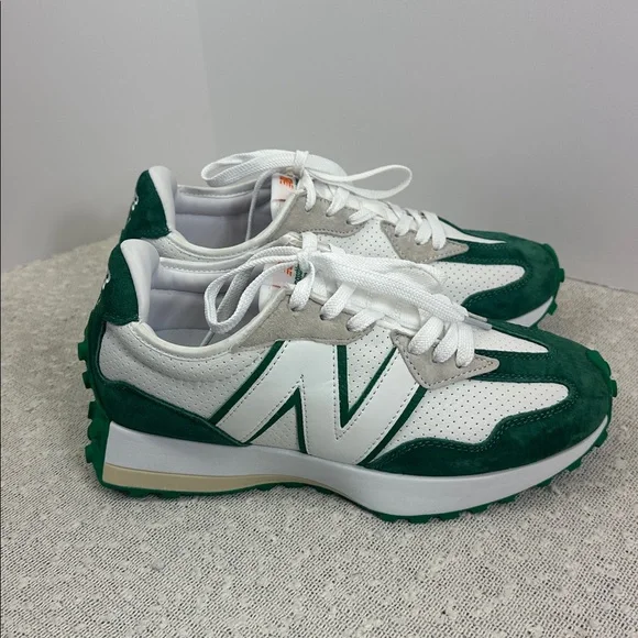 New Balance 327 Casablanca Tennis Club Shoes Green White Men’s 7 Women’s 8.5 NEW - Picture 4 of 10